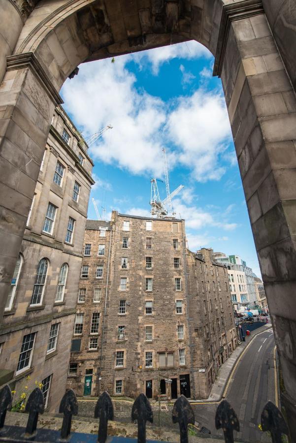 Downtown And Central 1 Bed In Edinburgh, Sleeps 4 Apartamento Exterior foto